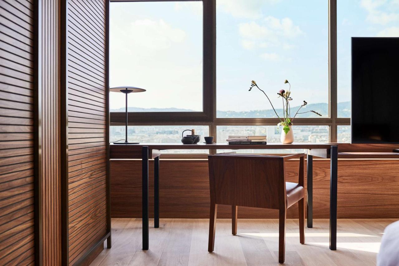 Nobu Hotel Barcelona Exterior foto A tea room at the hotel