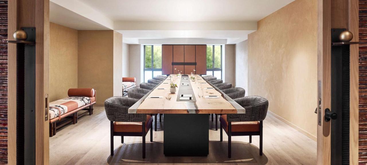 Nobu Hotel Barcelona Exterior foto Meeting room at The Hari