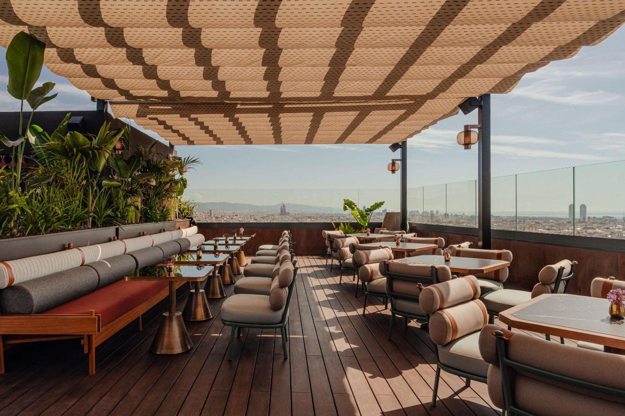 Nobu Hotel Barcelona Exterior foto The rooftop bar at the Mandarin Oriental Barcelona