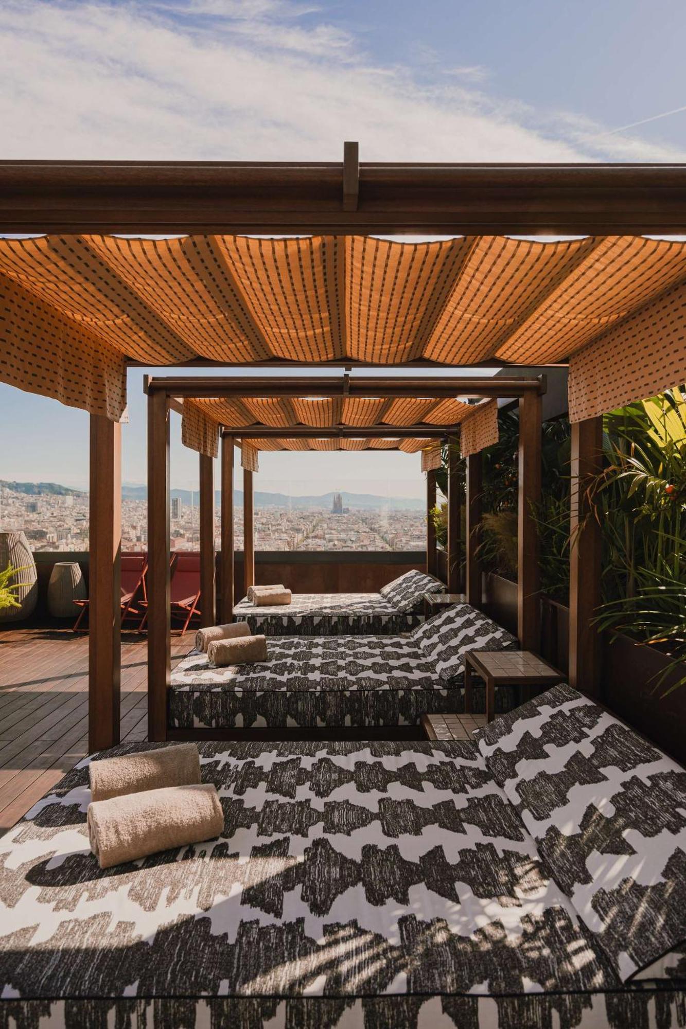 Nobu Hotel Barcelona Exterior foto The hotel's rooftop